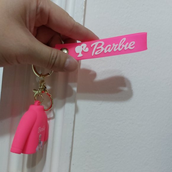 Barbie Nice Outfit Keychain or Handbag Charm Accessory 2 Colors to Choose - Picture 4 of 10